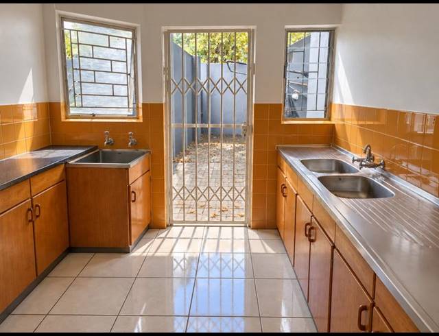 3 BEDROOM APARTMENT FOR SALE IN SASOLBURG CENTRAL